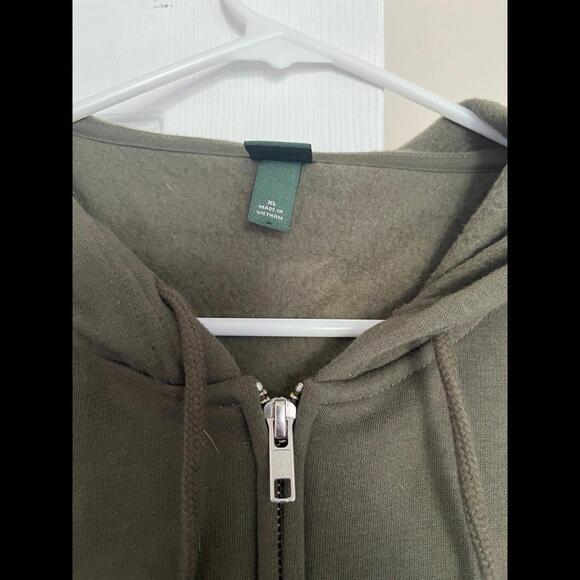Cropped Hoodie - Picture 3 of 3
